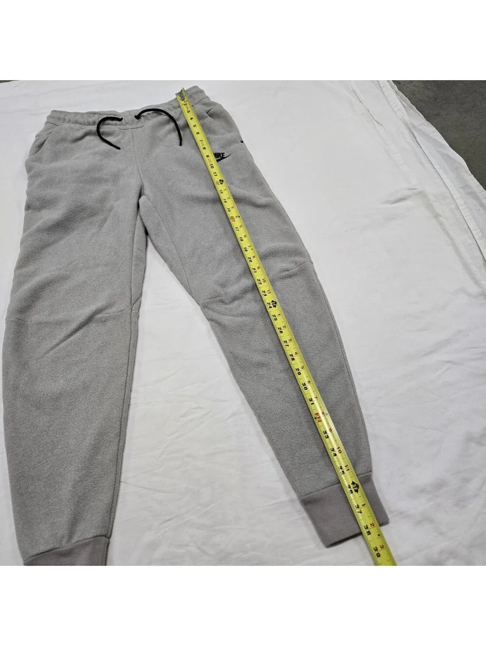 EUC Men's SMALL Nike Tech Fleece Winter Joggers Grey Logo Sweatpants DQ4808-016
